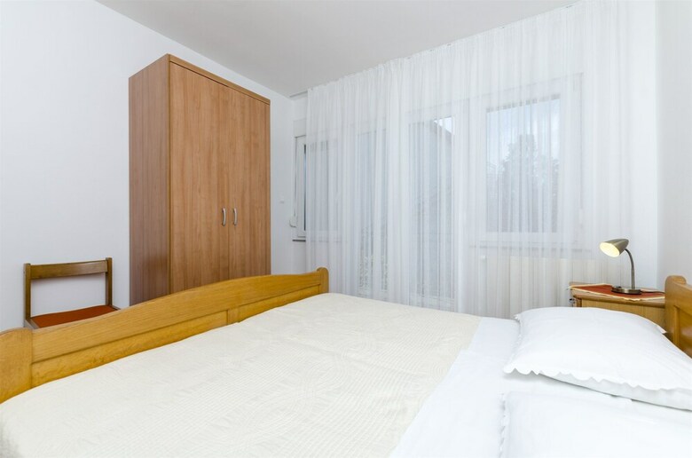 Apartments Karmela