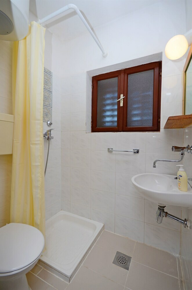 House Jakov