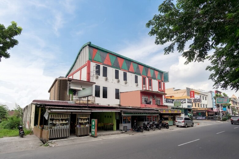 Hotel Oyo 711 Salam Residence Syariah