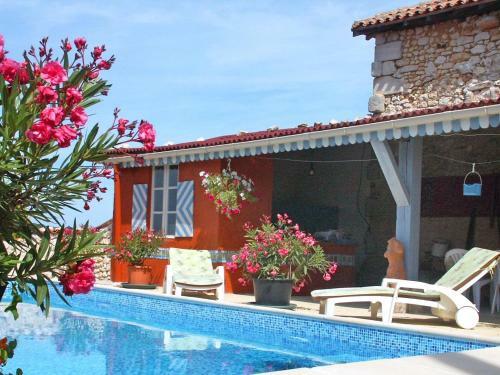 Holiday Home La Violette Brossac