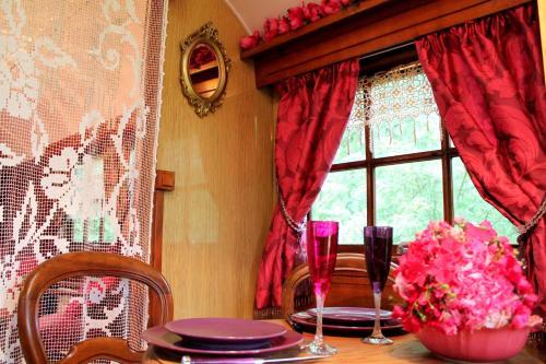 Bed & Breakfast Roulottes Du Rouard