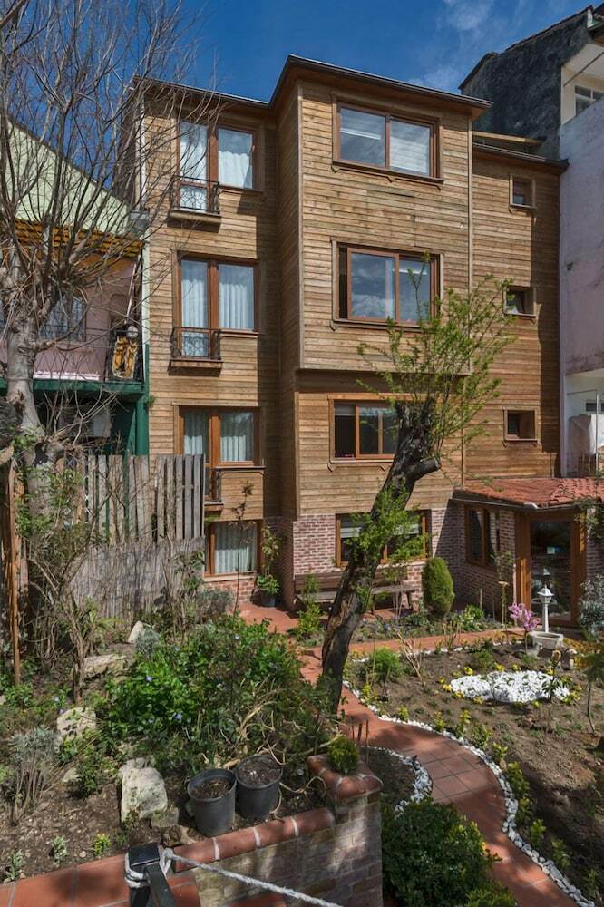 Garden Apart