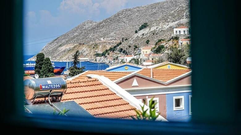 Symi Fos
