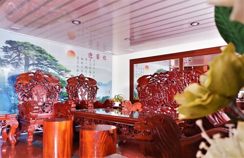 Lyly Hotel