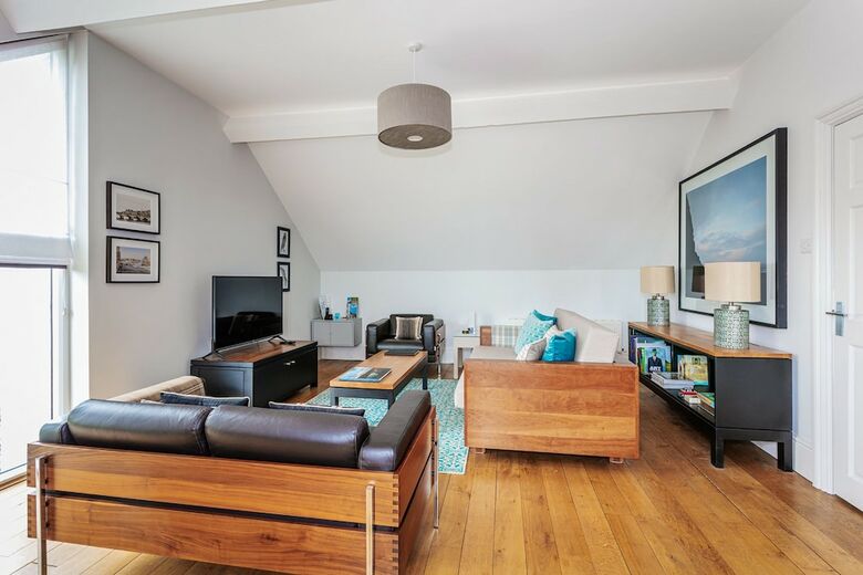 Ship Bungalow