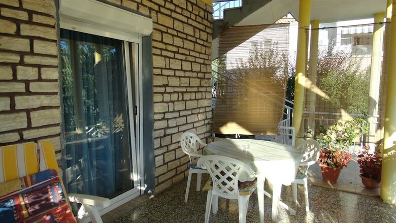 Apartments Nada-on Quiet Location In Center Of Starigrad