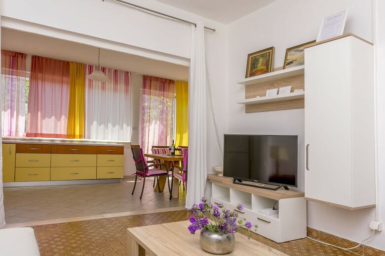House Sun?ani Dvori