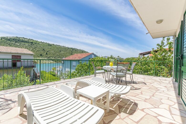 House Sun?ani Dvori