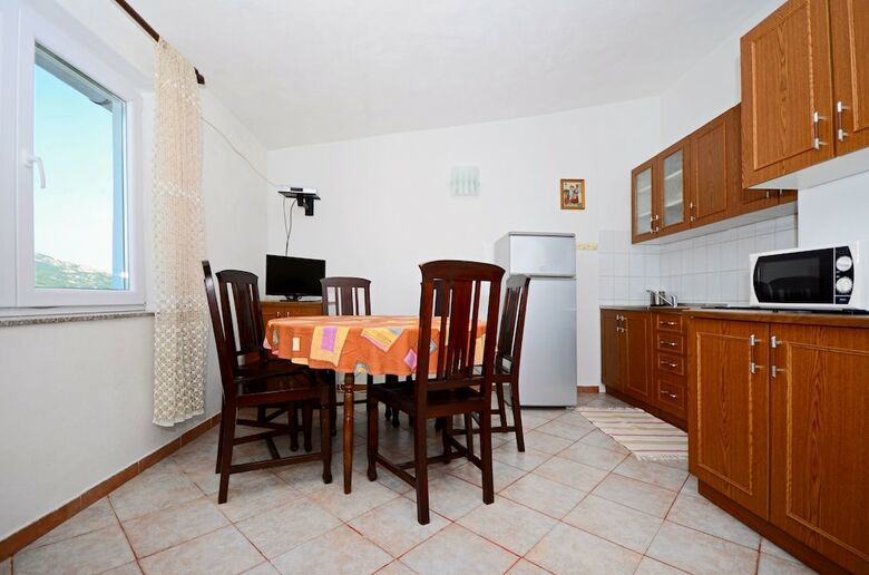Apartments Mladen