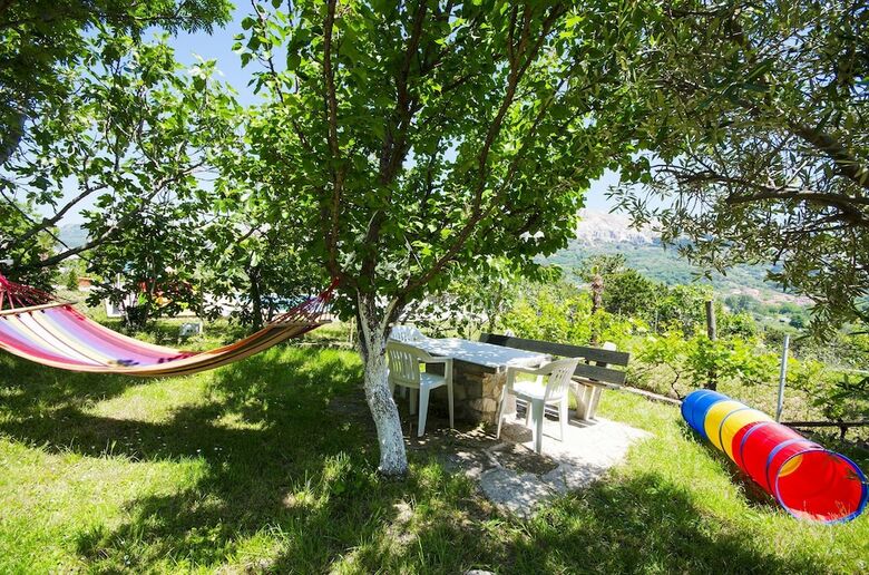 Apartments Mladen