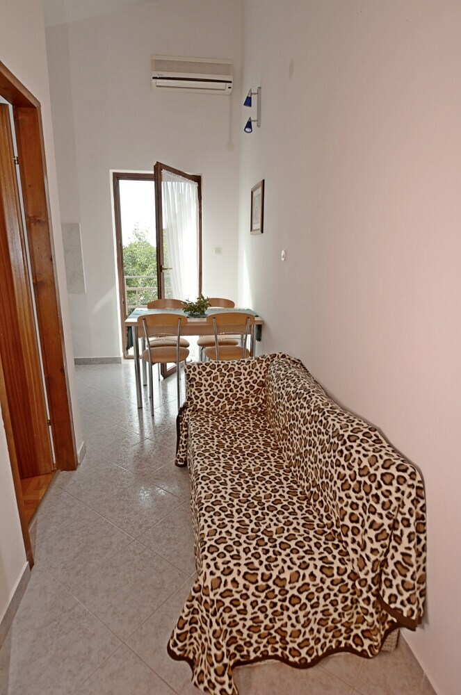 Apartments Josip