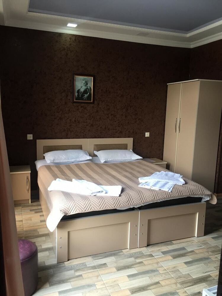 Hotel City
