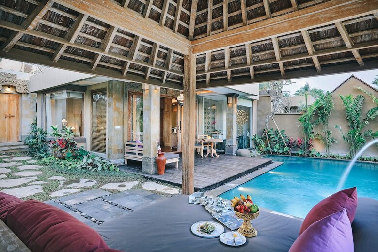 Bed & Breakfast Kuwarasan A Pramana Experience