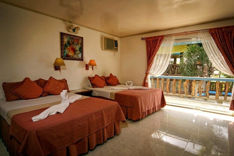 Hotel Heart Of D' Ocean Beach Resort