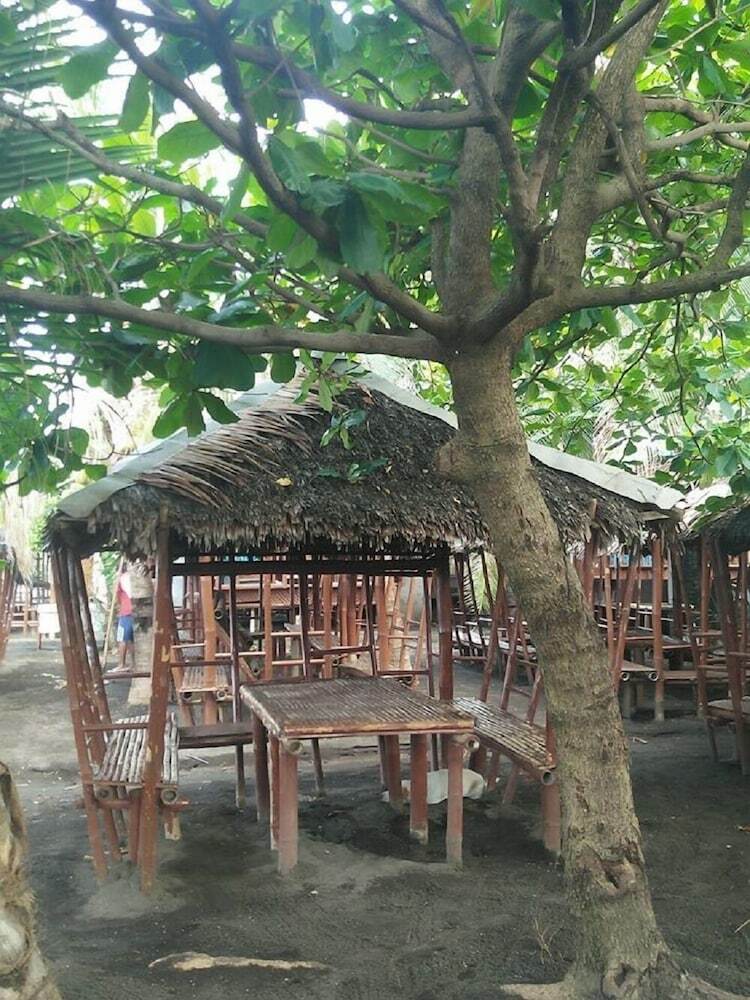 Hotel Heart Of D' Ocean Beach Resort