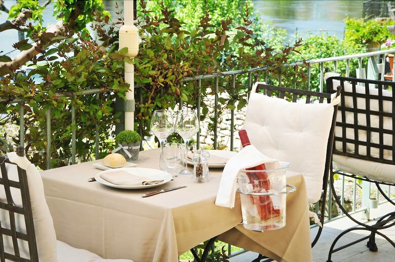 Hotel Cot� Rivage