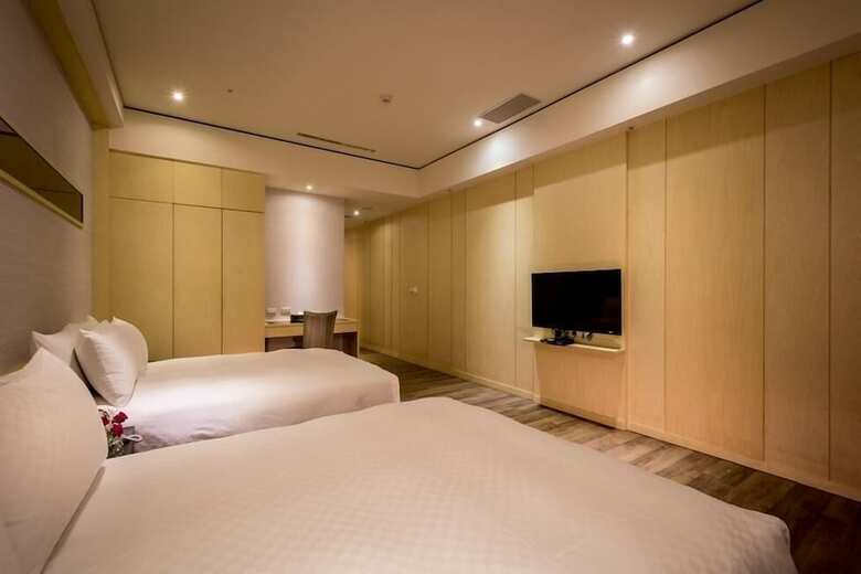 Chateau Rich Hotel