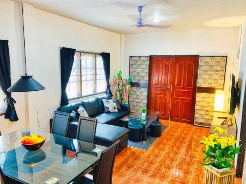 Thai Orange Villas