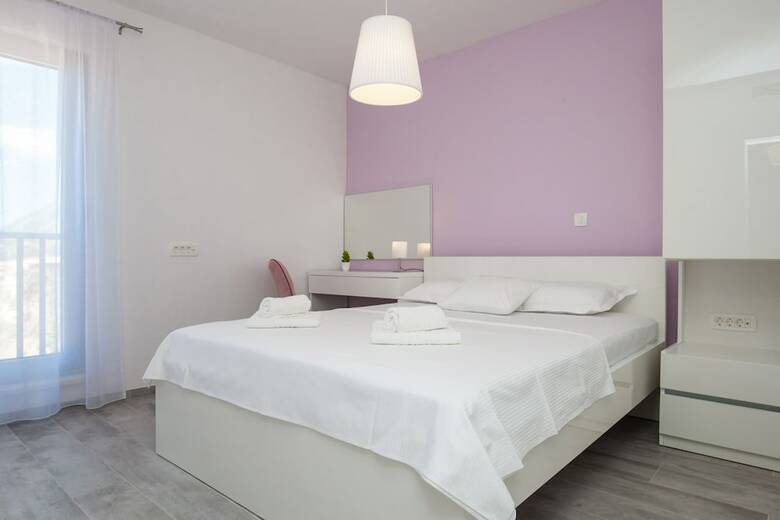 Apartments Dva Galeba