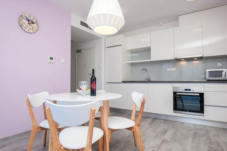 Apartments Dva Galeba