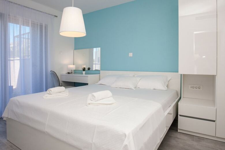 Apartments Dva Galeba