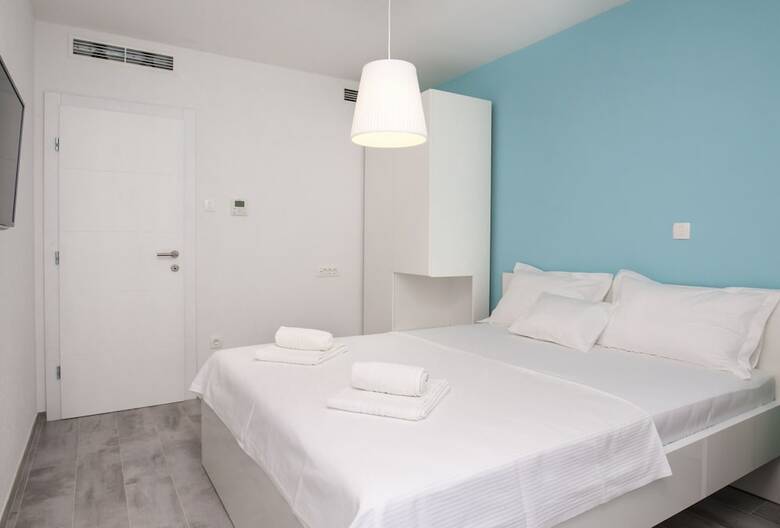 Apartments Dva Galeba