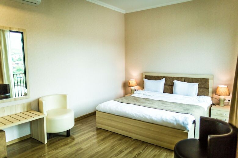 Hotel Cherry Garden