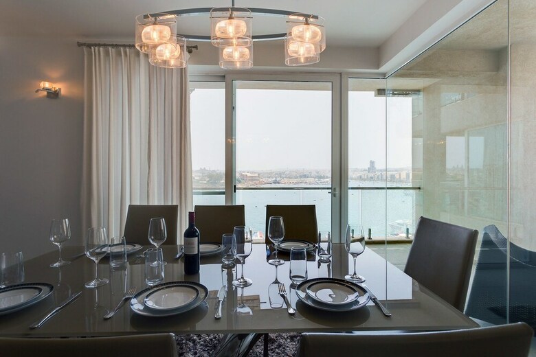 Contemporary, Luxury Apartment With Valletta And Harbour Views