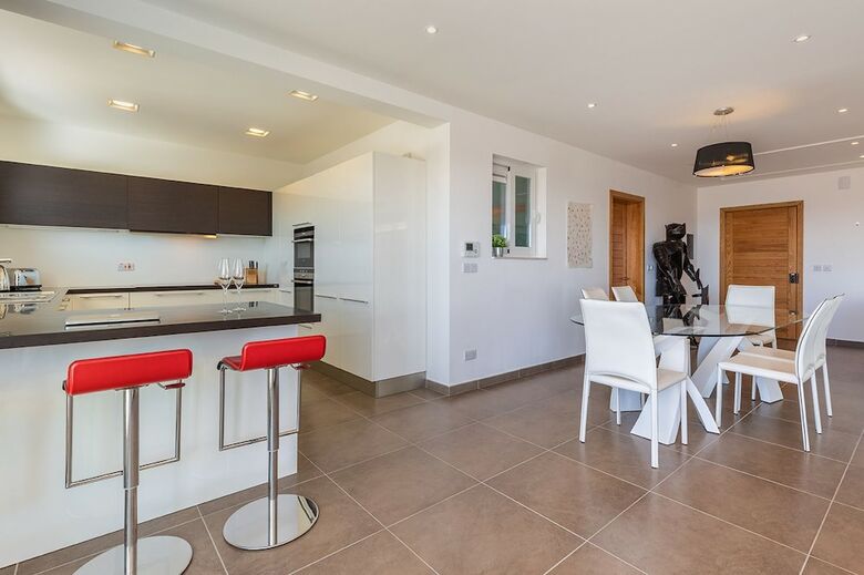 Apartamentos The Most Incredible View In Malta, Inc Pool