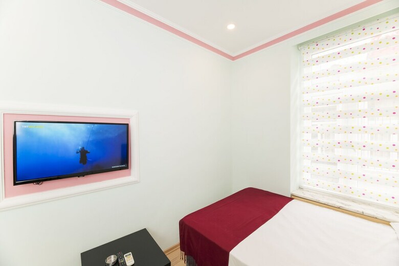 Taxim Elegance Suites