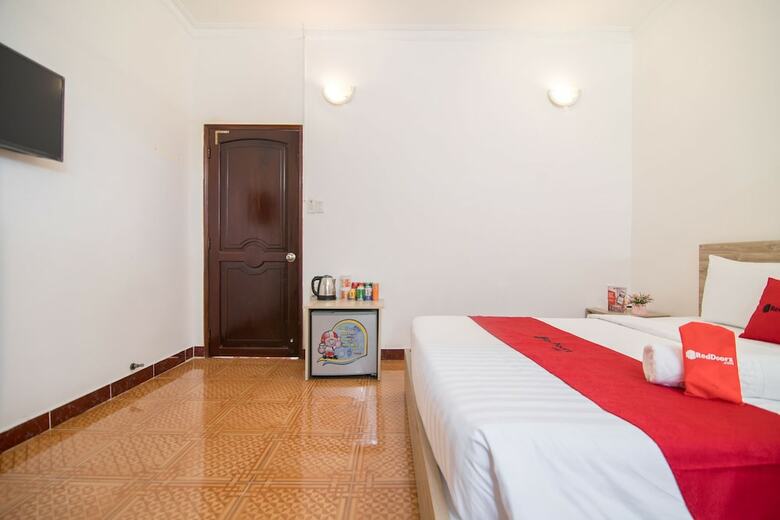 Hotel Reddoorz Plus Near Bai Truoc