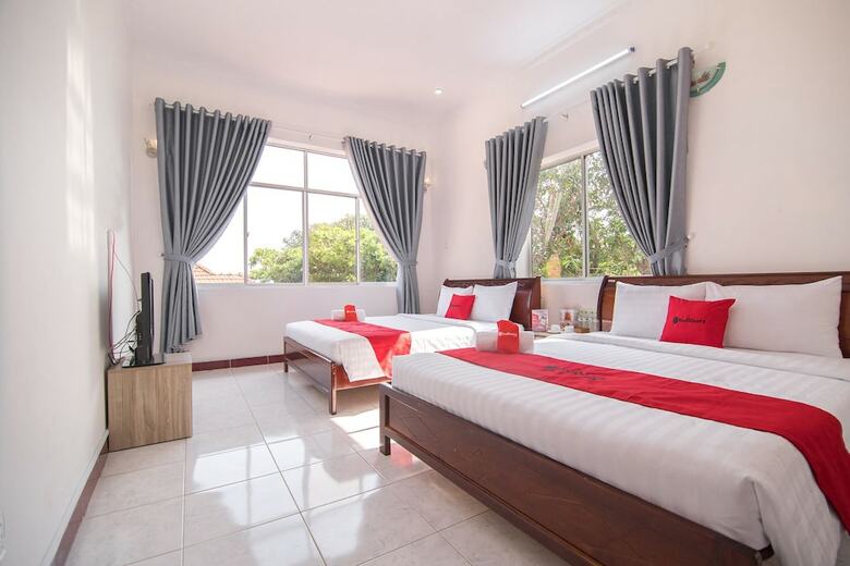 Hotel Reddoorz Plus Near Bai Truoc