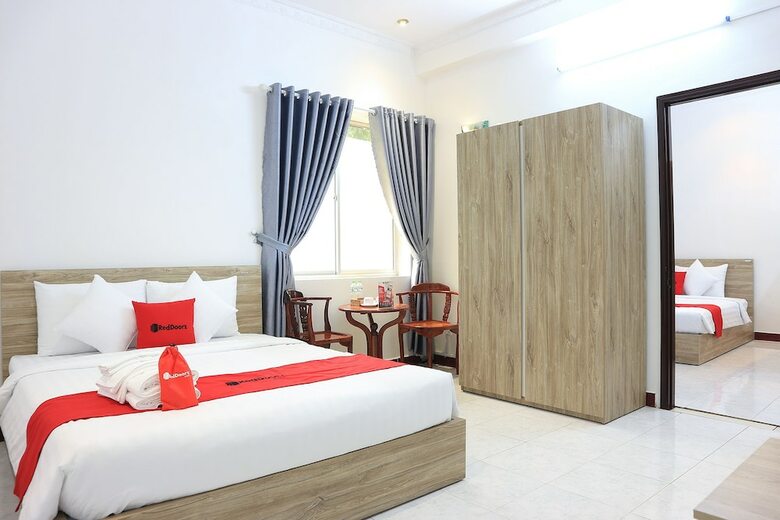 Hotel Reddoorz Plus Near Bai Truoc