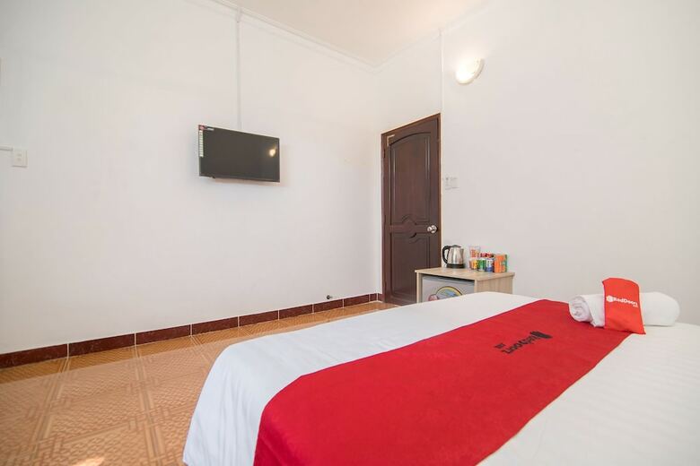 Hotel Reddoorz Plus Near Bai Truoc