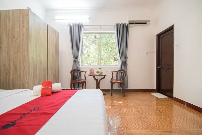 Hotel Reddoorz Plus Near Bai Truoc