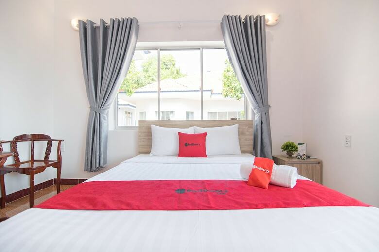 Hotel Reddoorz Plus Near Bai Truoc