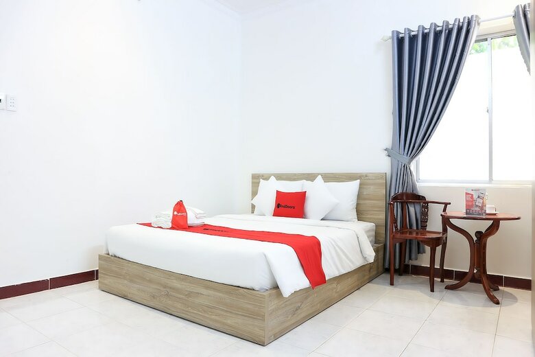 Hotel Reddoorz Plus Near Bai Truoc