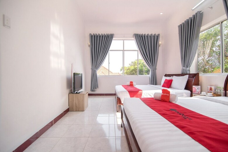 Hotel Reddoorz Plus Near Bai Truoc