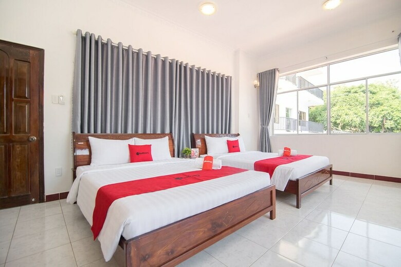 Hotel Reddoorz Plus Near Bai Truoc