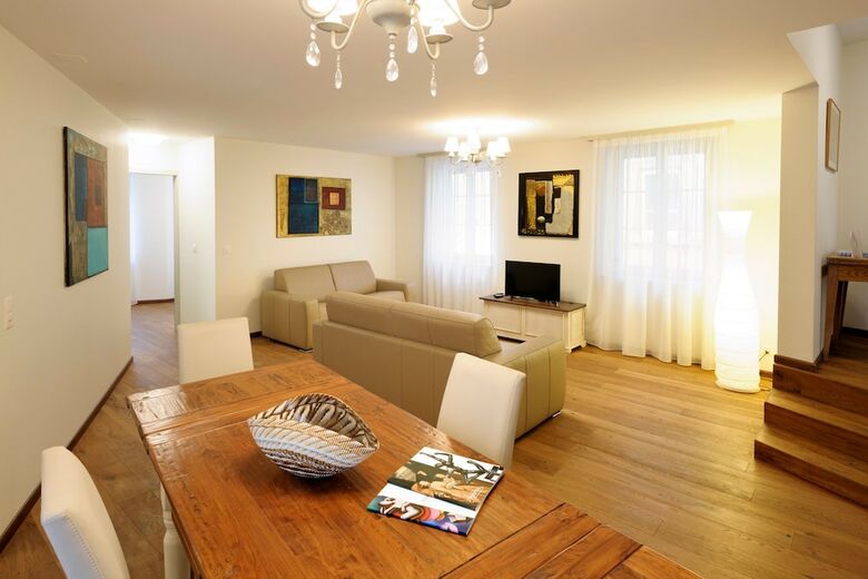 Apartamentos Les Galeries Marval