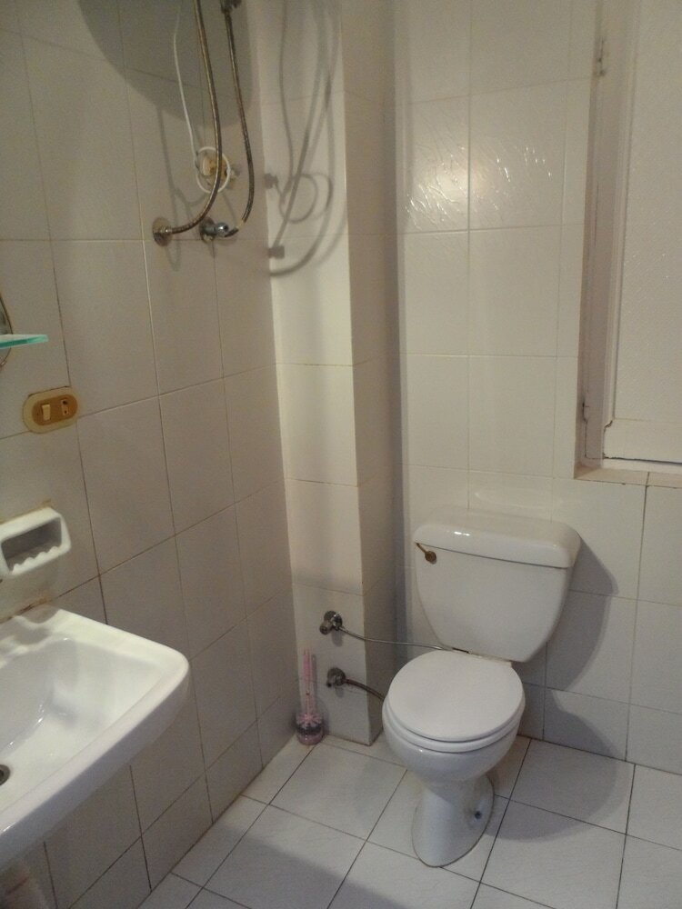 Hostal Triomphe Hostel
