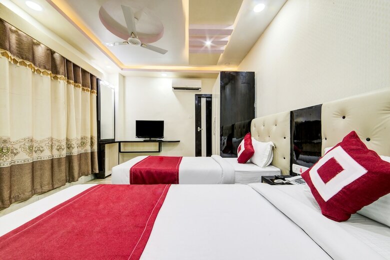 Oyo 475 Hotel Eastern Palace Pvt Ltd