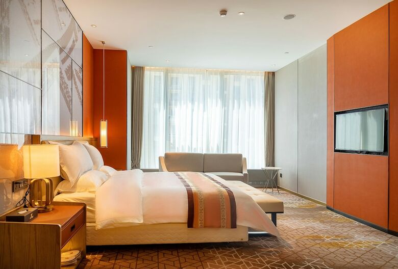 Xinyu Crown Hotel