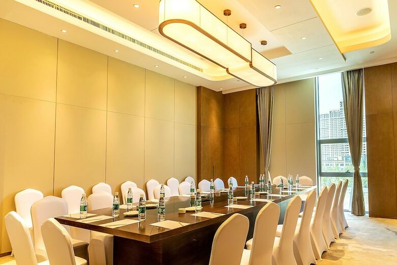 Xinyu Crown Hotel