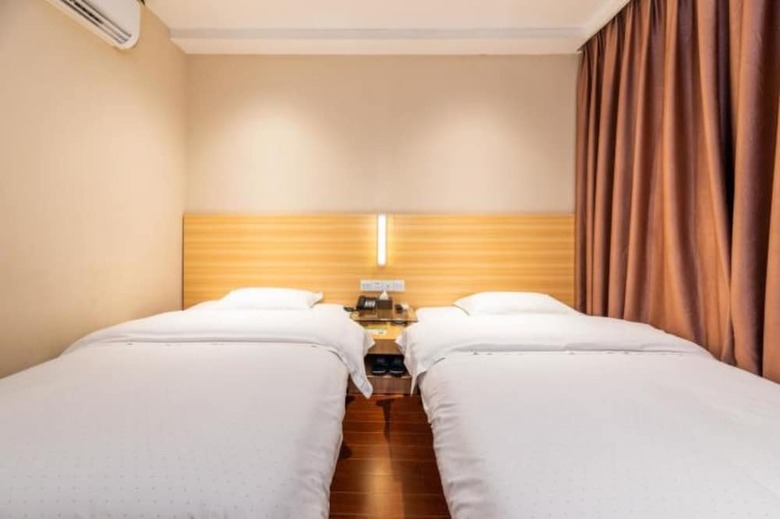 Hotel Yimi Shiergong Metro Station Branch