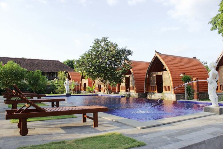 Bed & Breakfast Kubu Padi Wooden House
