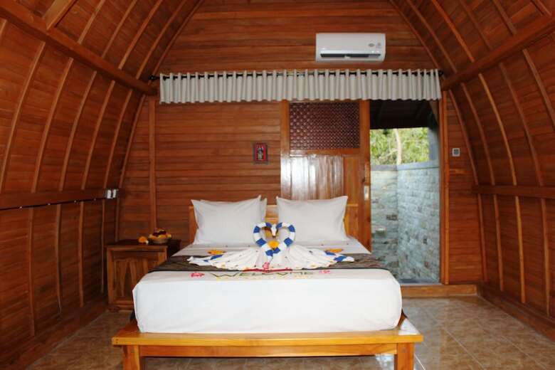 Bed & Breakfast Kubu Padi Wooden House