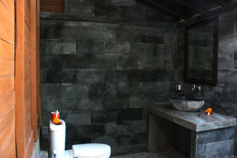 Bed & Breakfast Kubu Padi Wooden House