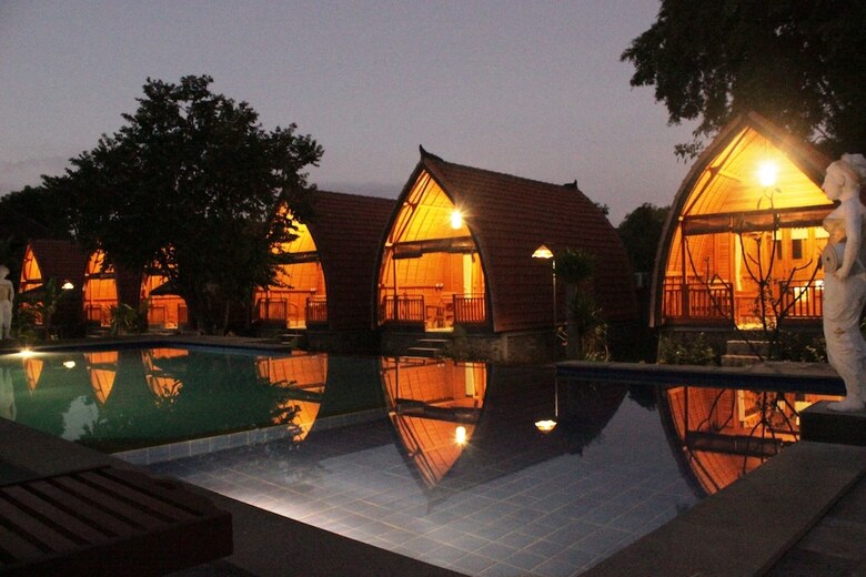 Bed & Breakfast Kubu Padi Wooden House