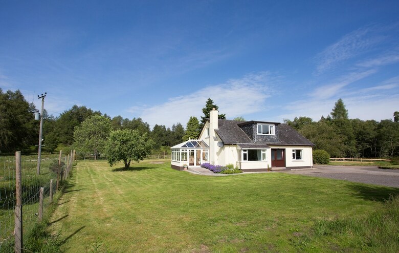 Juniper Hill, Highland
